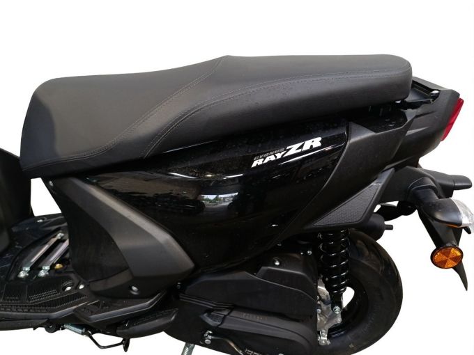 YAMAHA RayZR 125 4