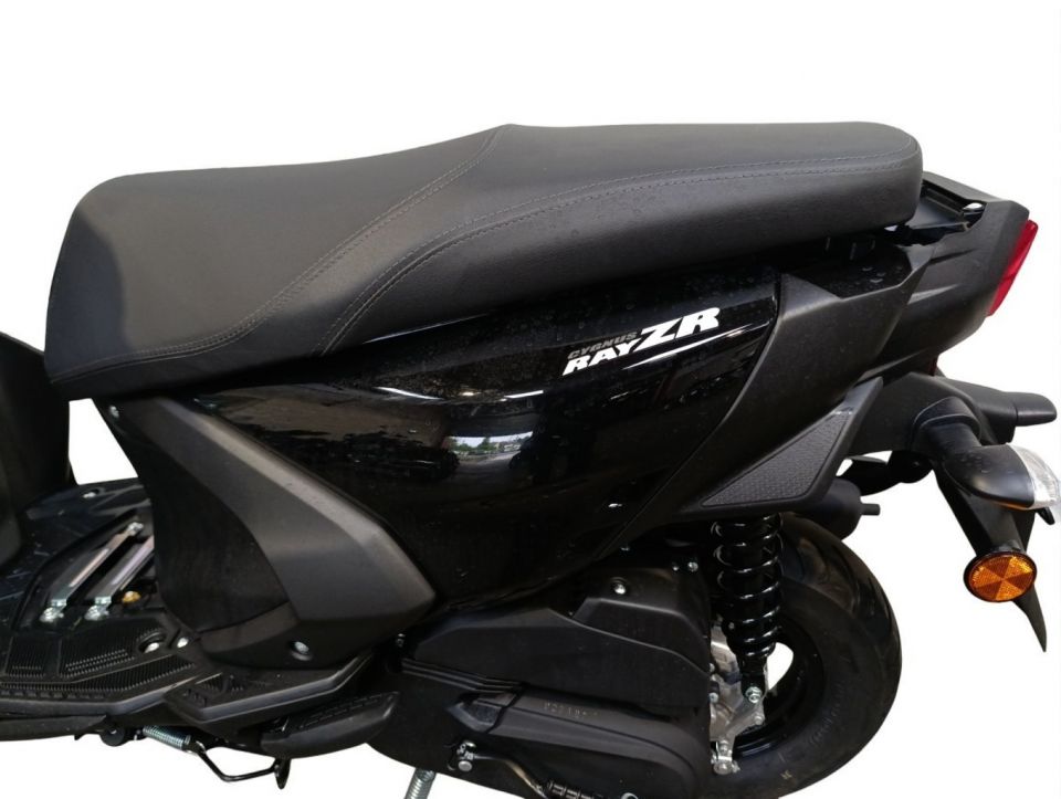 YAMAHA RayZR 125 4