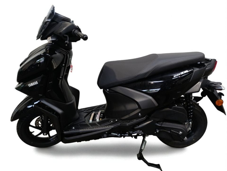 YAMAHA RayZR 125 4