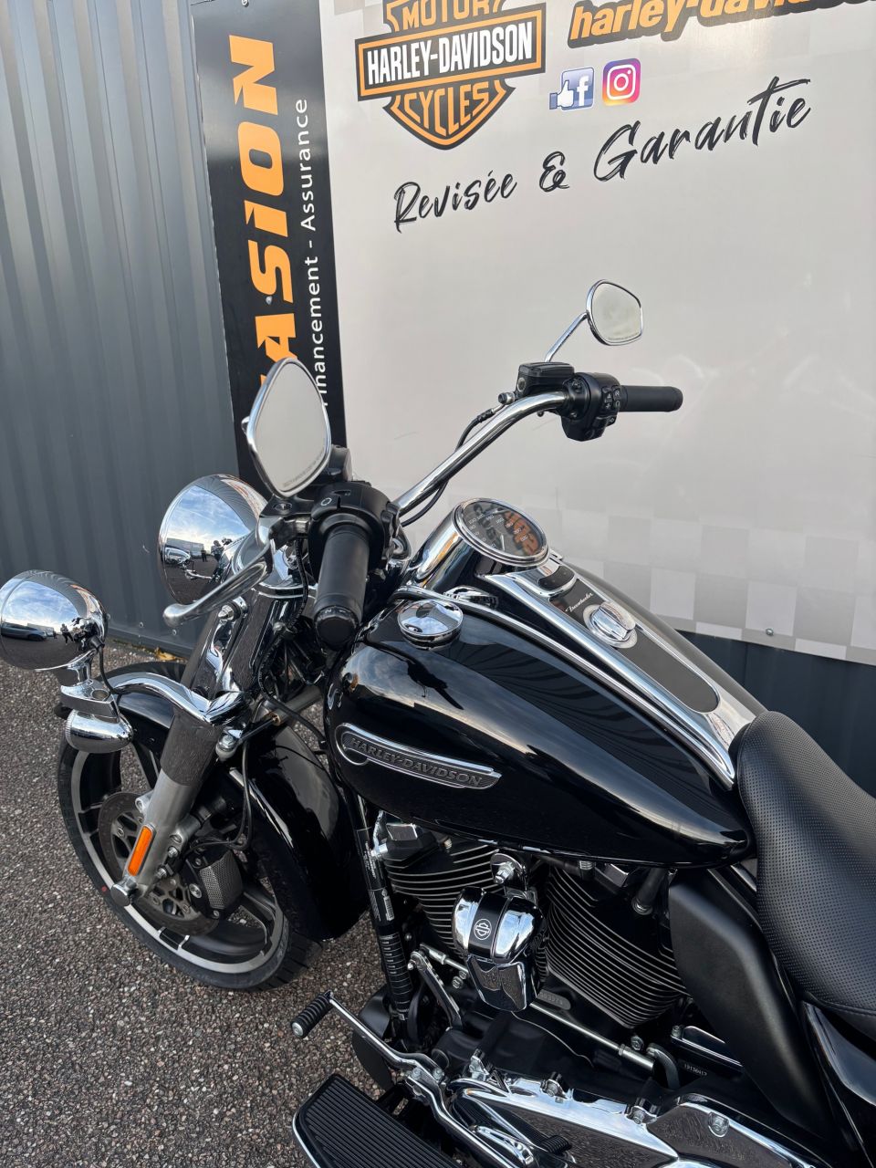 HARLEY-DAVIDSON TRIKE FREEWHEELER 1868 4