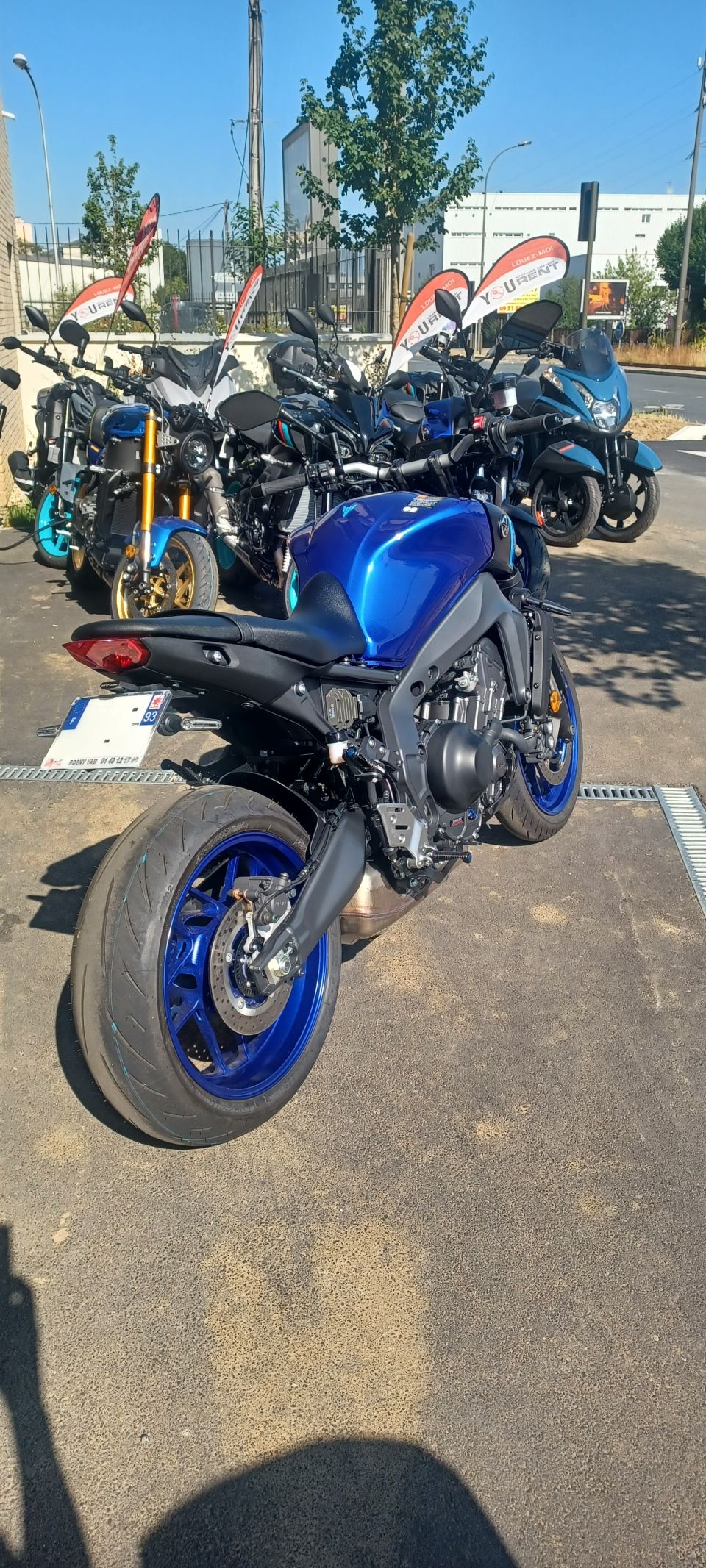 YAMAHA MT-09 4