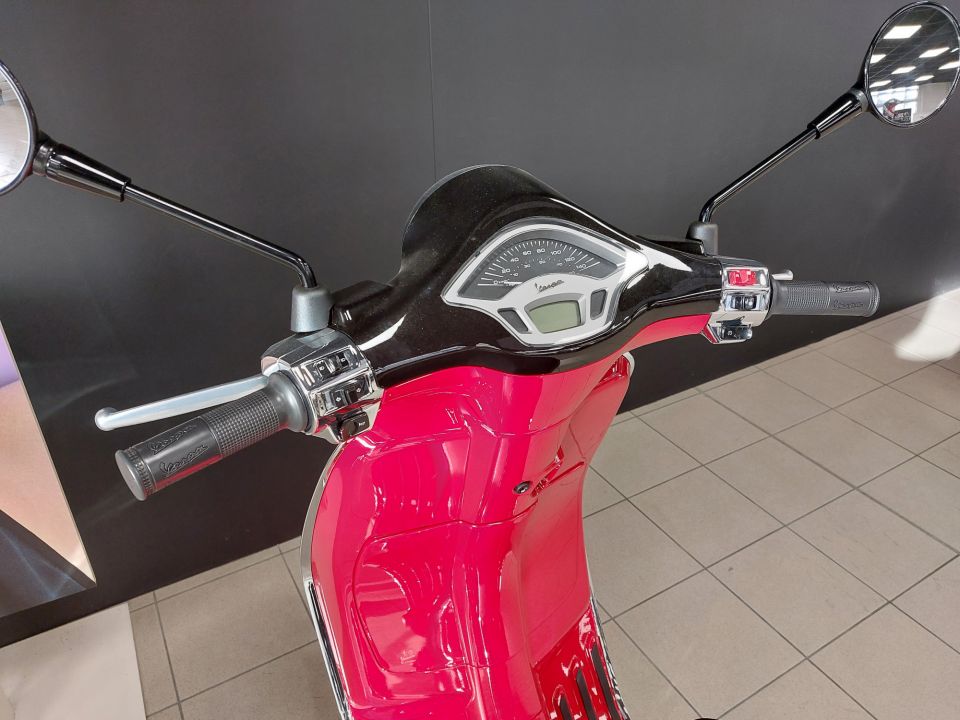 VESPA PRIMAVERA 50 4