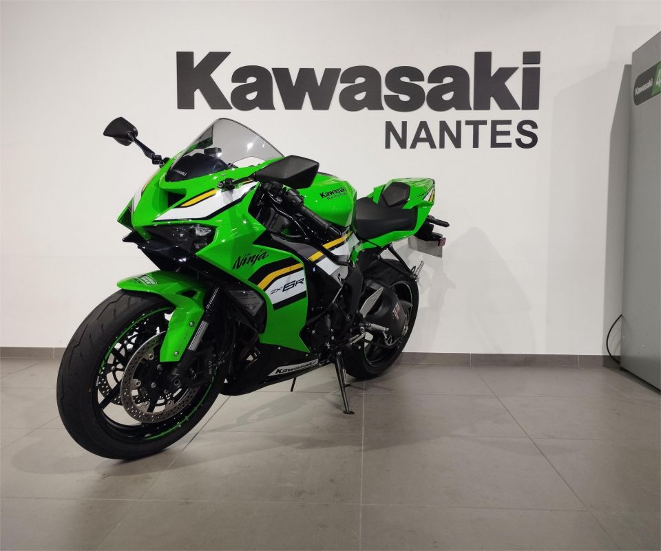 KAWASAKI ZX-6R PERFORMANCE 4
