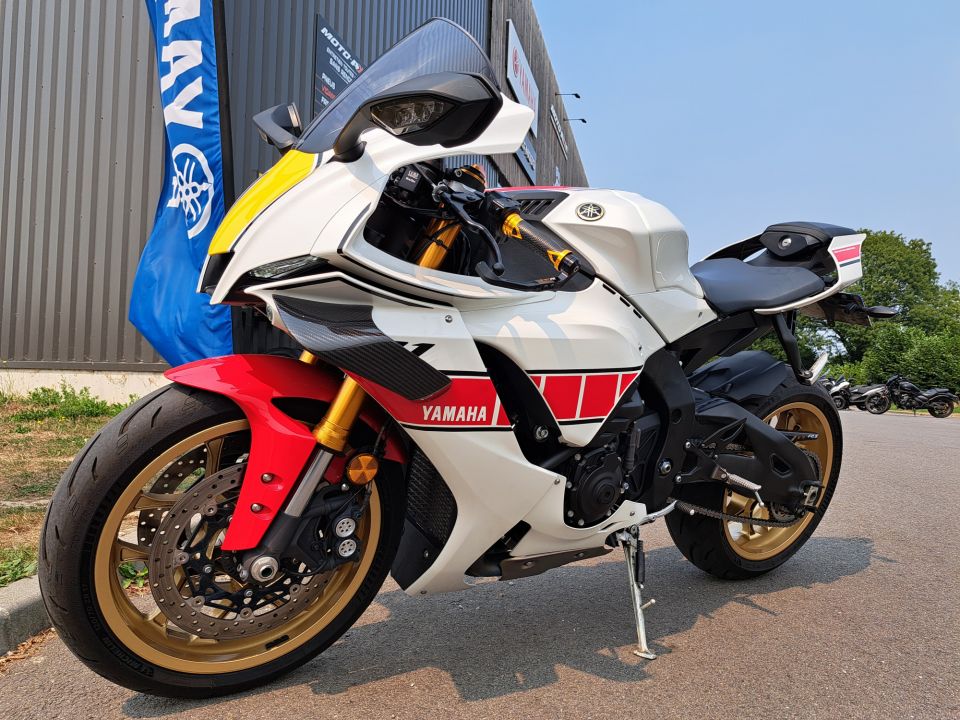 YAMAHA YZF-R1 WORLD GP 60TH ANNIVERSARY 4