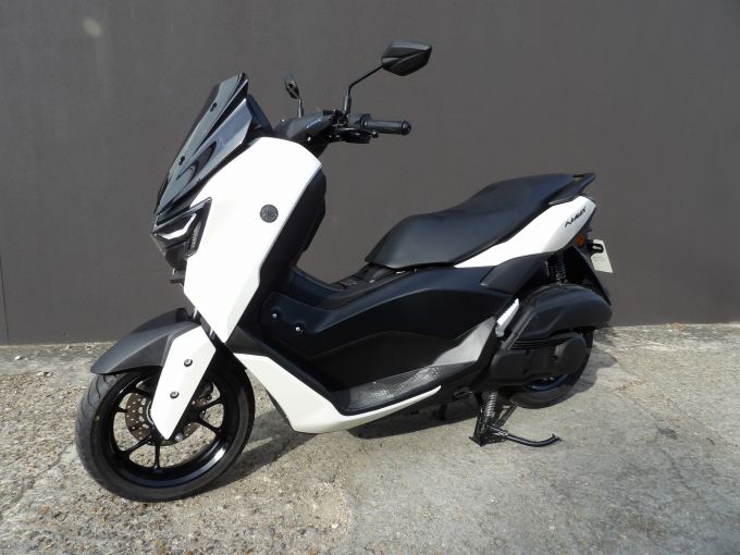YAMAHA NMAX 125 4