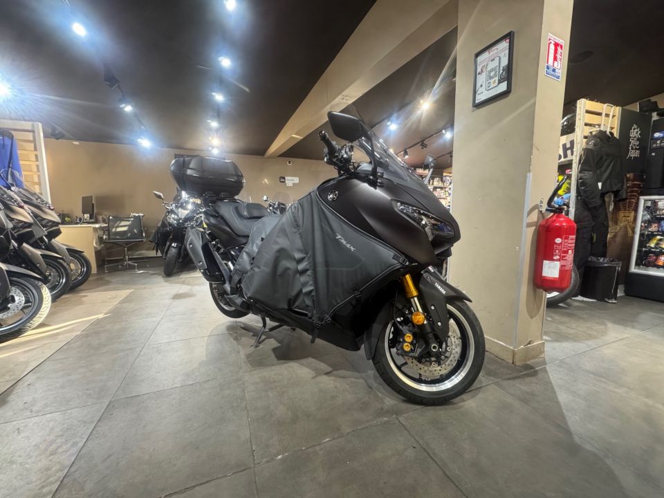 YAMAHA XP T-MAX 560 TECH MAX 4