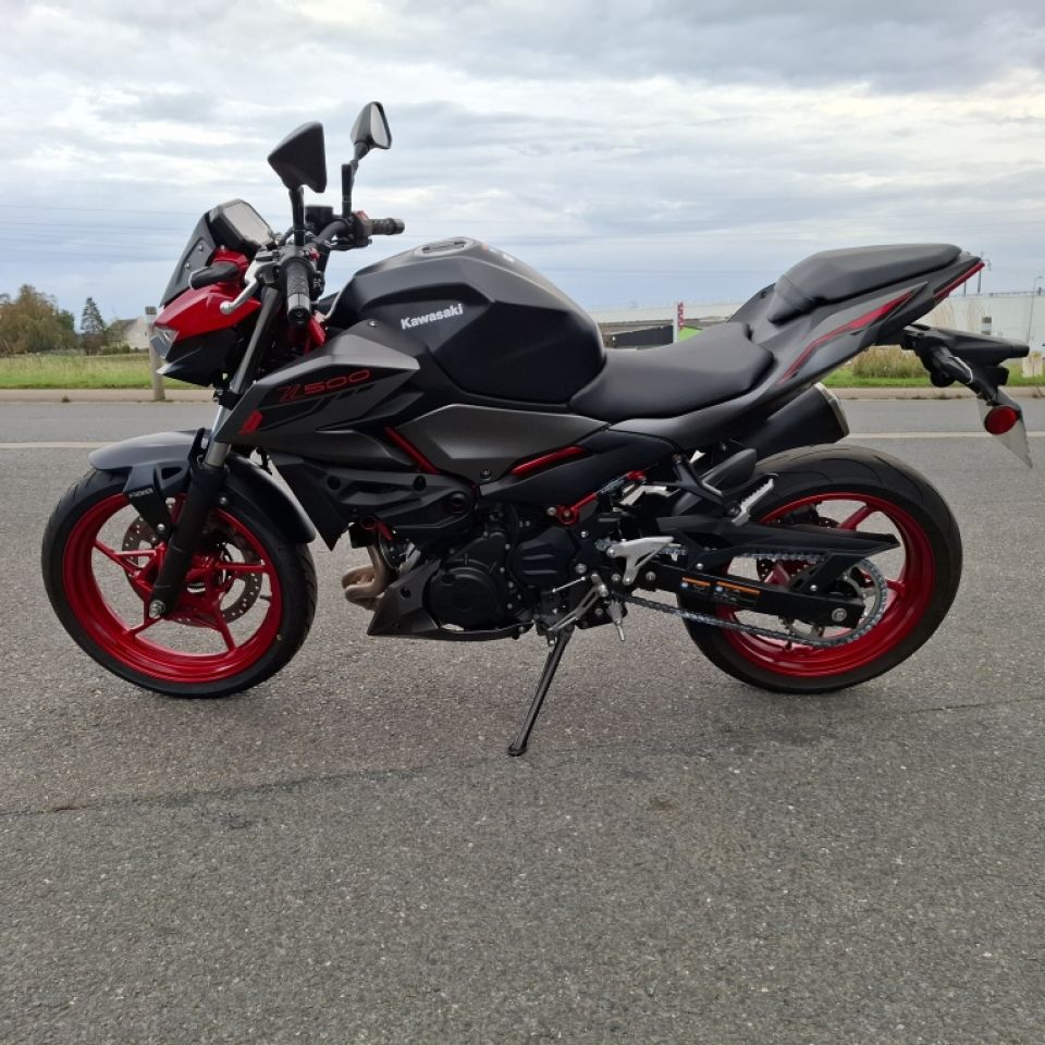 KAWASAKI Z 500 SE 4