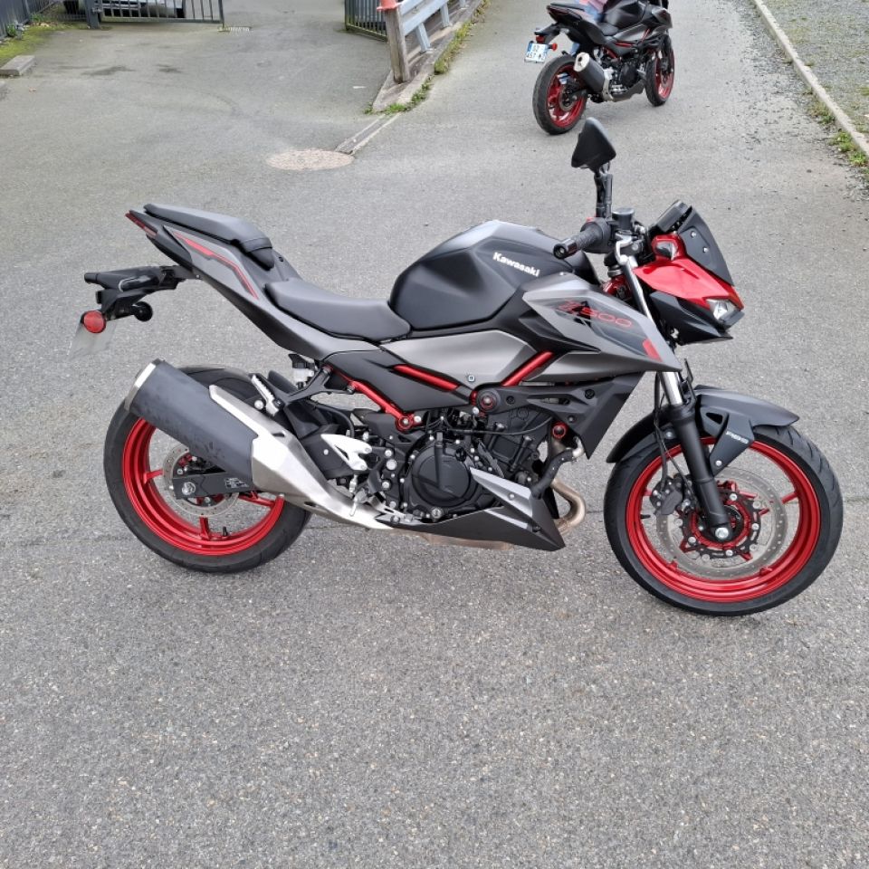 KAWASAKI Z 500 SE 4