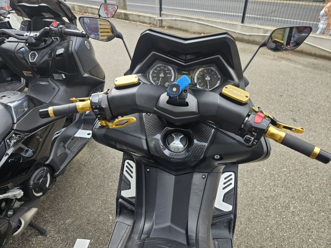 YAMAHA XP T-MAX 530 IRON MAX 4