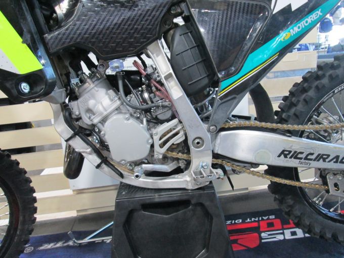 FANTIC 125 XX BLACK EDITION 4