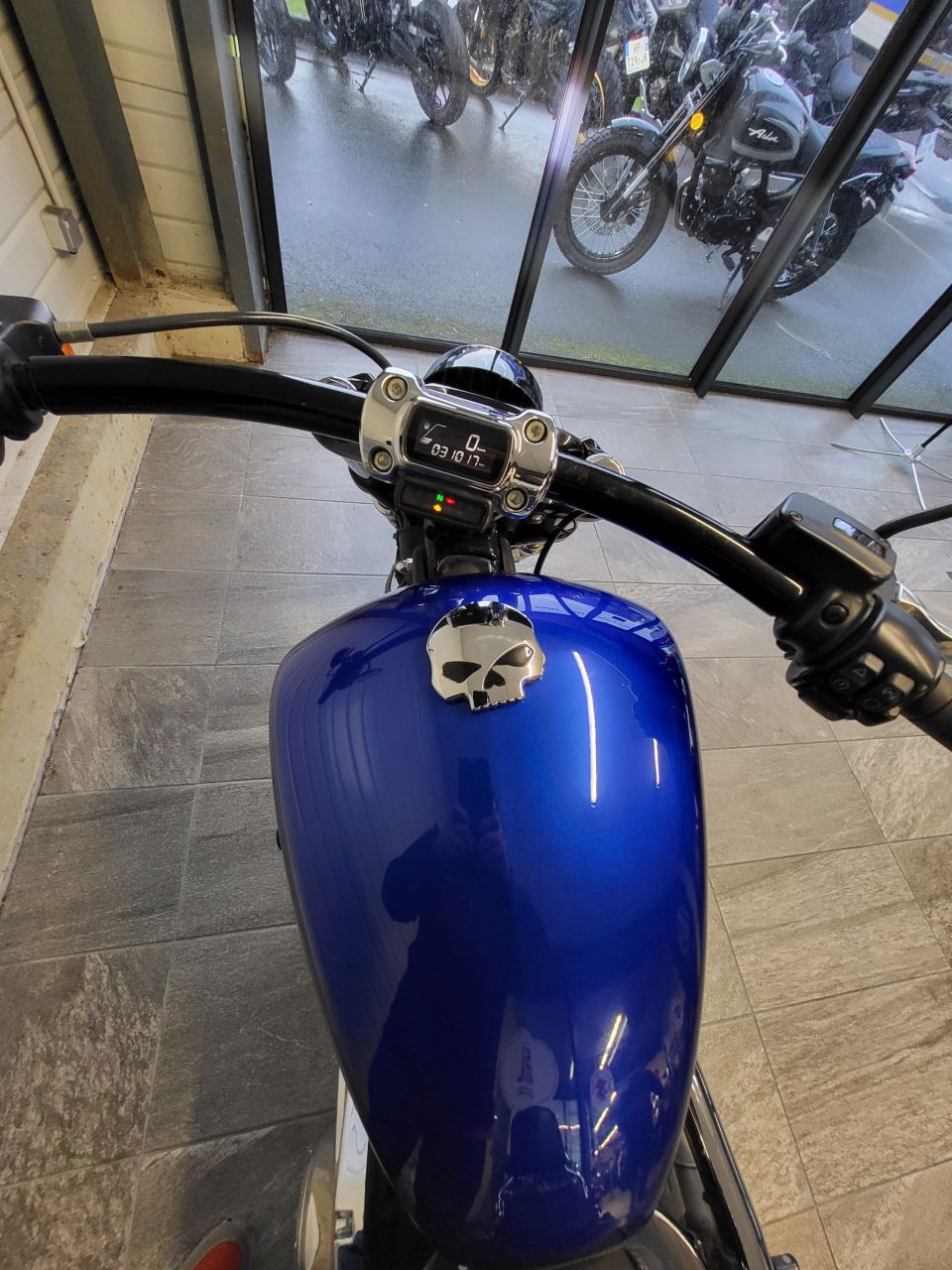 HARLEY-DAVIDSON SOFTAIL BREAKOUT 1868 4