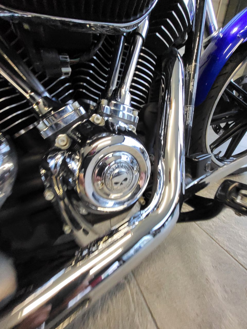 HARLEY-DAVIDSON SOFTAIL BREAKOUT 1868 4