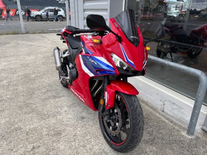 HONDA CBR500R ABS 4