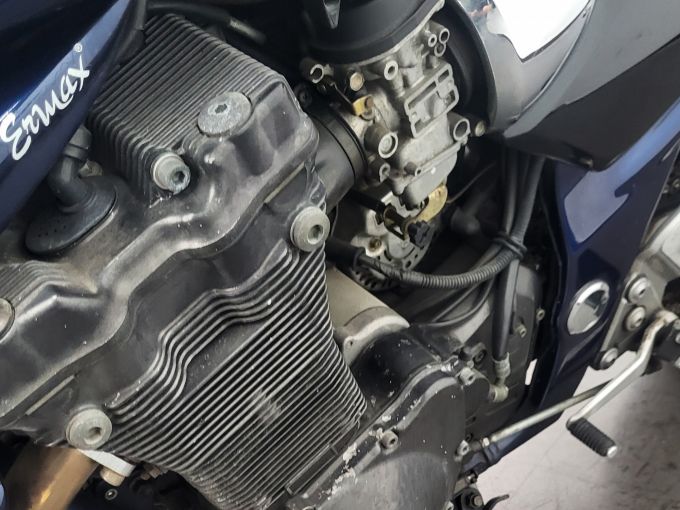 SUZUKI GSF 1200 N BANDIT 4