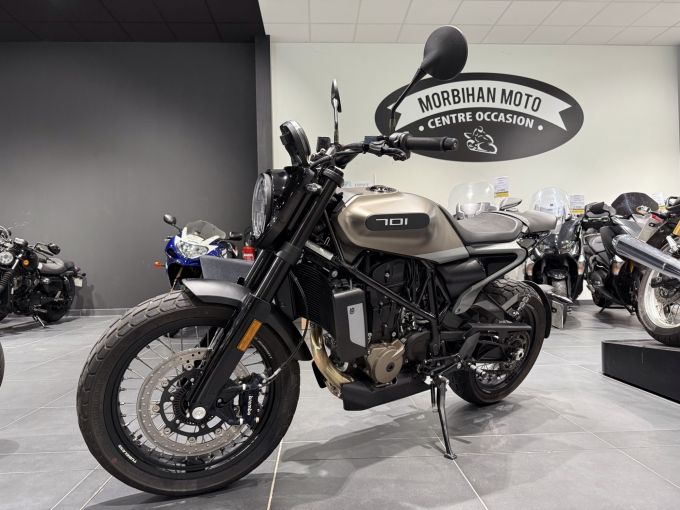 HUSQVARNA SVARTPILEN 701 4