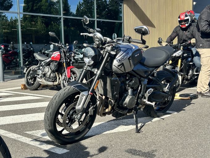 TRIUMPH TRIDENT 660 4