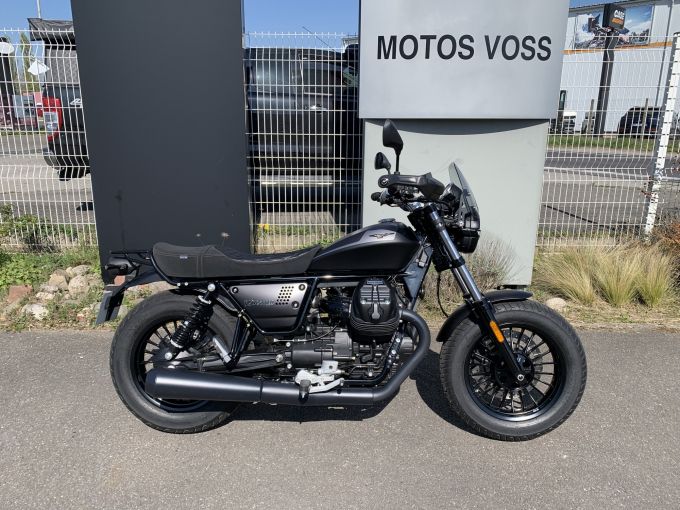 MOTO GUZZI V9 BOBBER 4