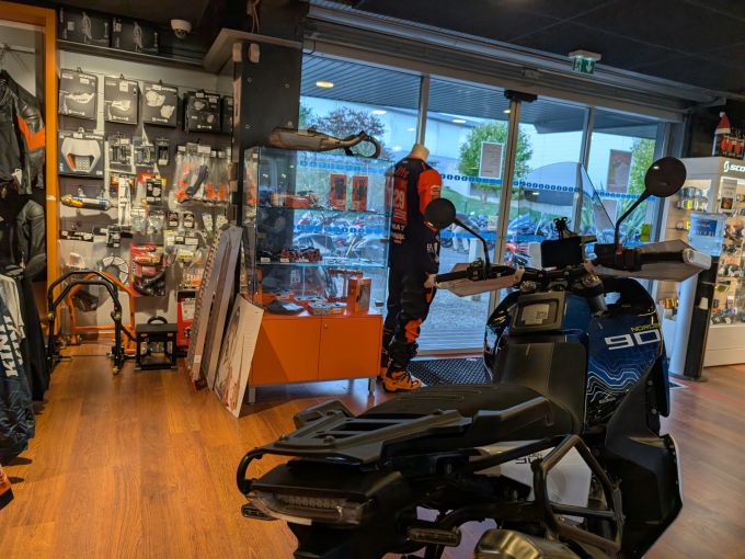 HUSQVARNA NORDEN 901 EXPEDITION 4