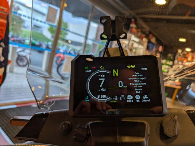 HUSQVARNA NORDEN 901 EXPEDITION 4