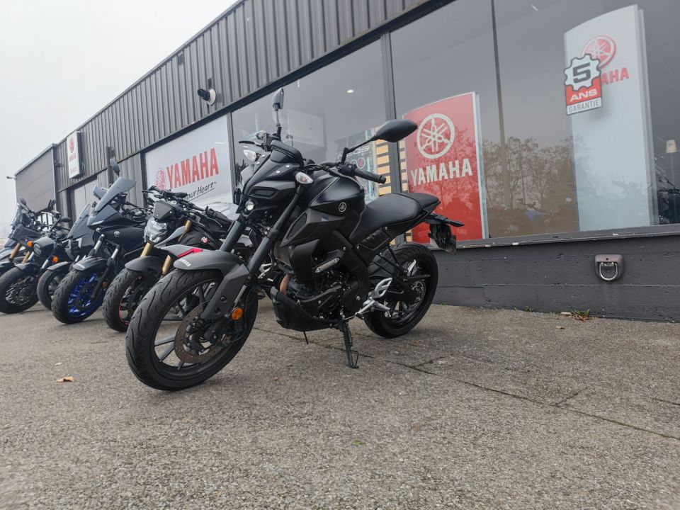 YAMAHA MT-125 ABS 4