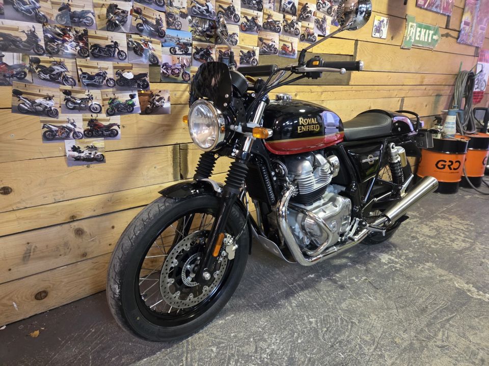 ROYAL ENFIELD INTERCEPTOR 4