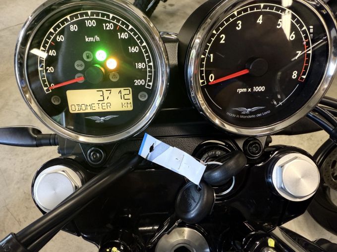 MOTO GUZZI V7 SPECIAL 4