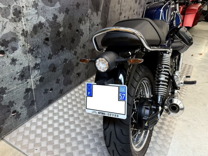 MOTO GUZZI V7 SPECIAL 4