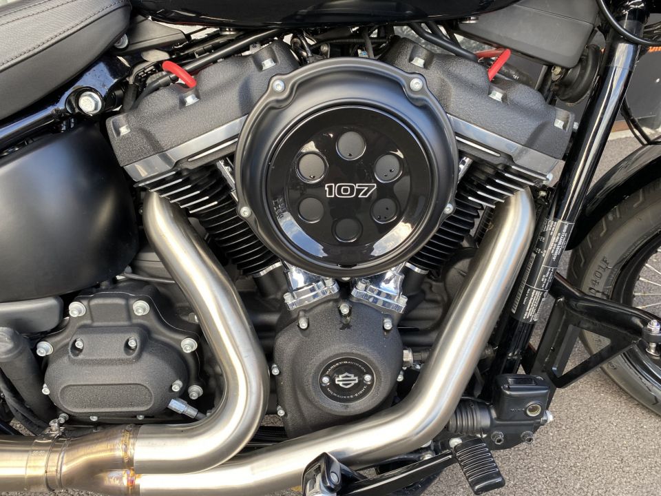 HARLEY-DAVIDSON SOFTAIL STREET BOB 1745 4