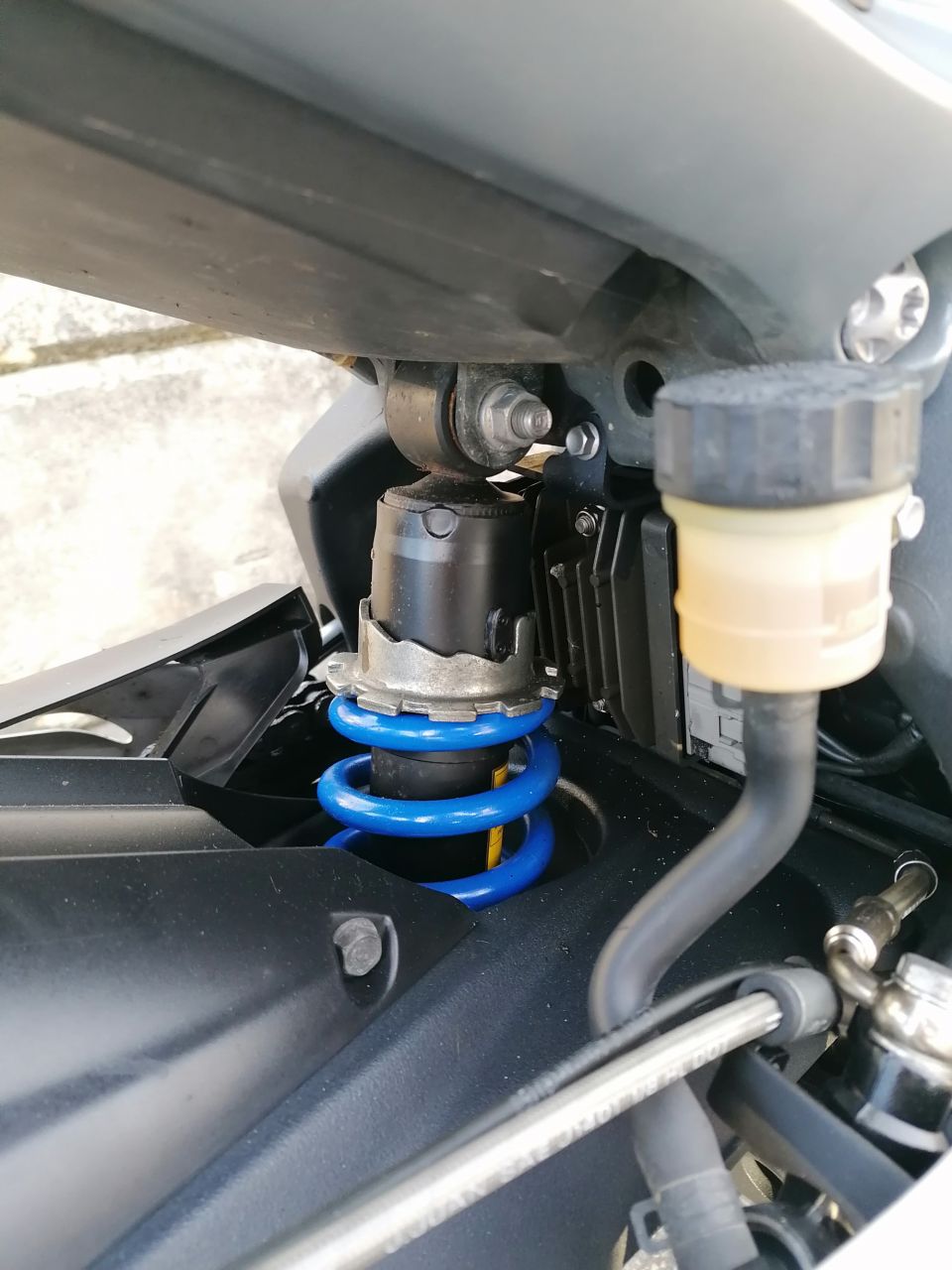 TRIUMPH STREET TRIPLE 675 4