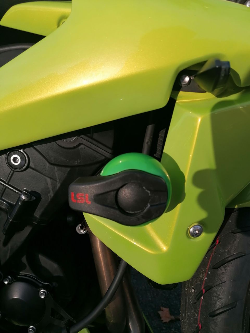 TRIUMPH STREET TRIPLE 675 4