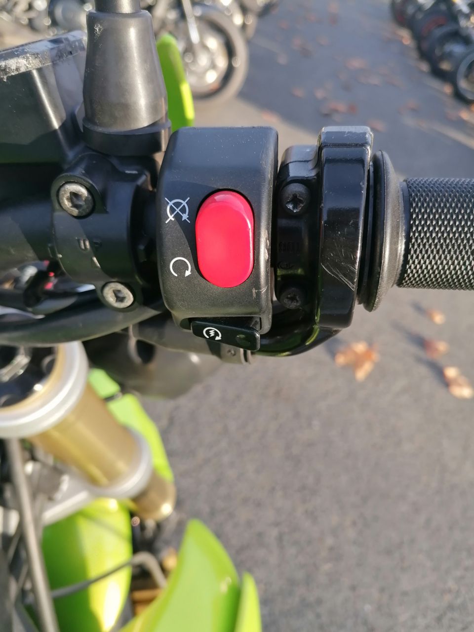 TRIUMPH STREET TRIPLE 675 4