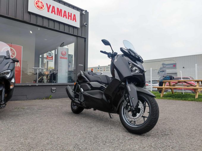YAMAHA X-MAX 125 TECH MAX 4