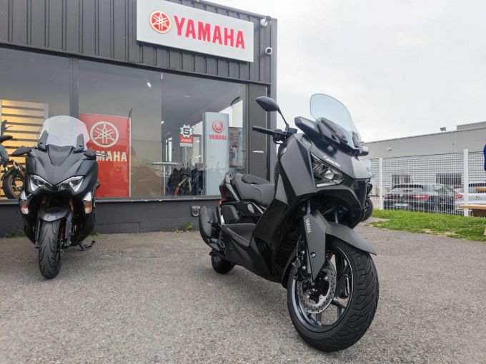YAMAHA X-MAX 125 TECH MAX 4