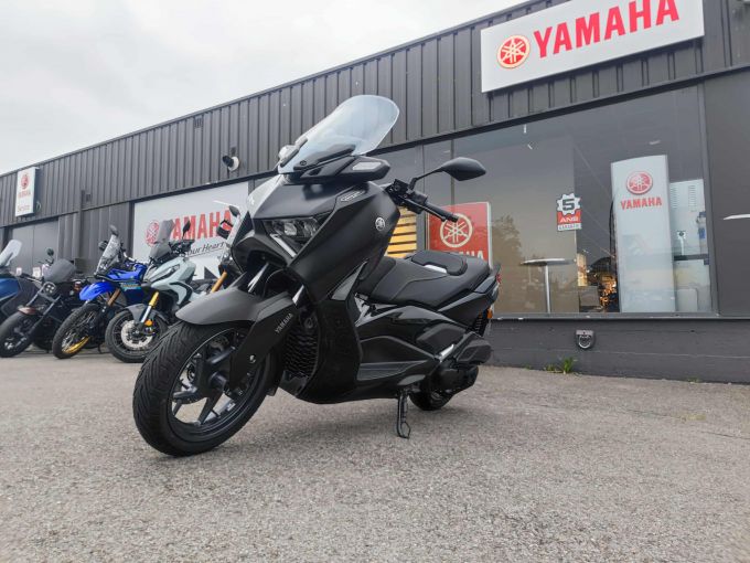 YAMAHA X-MAX 125 TECH MAX 4