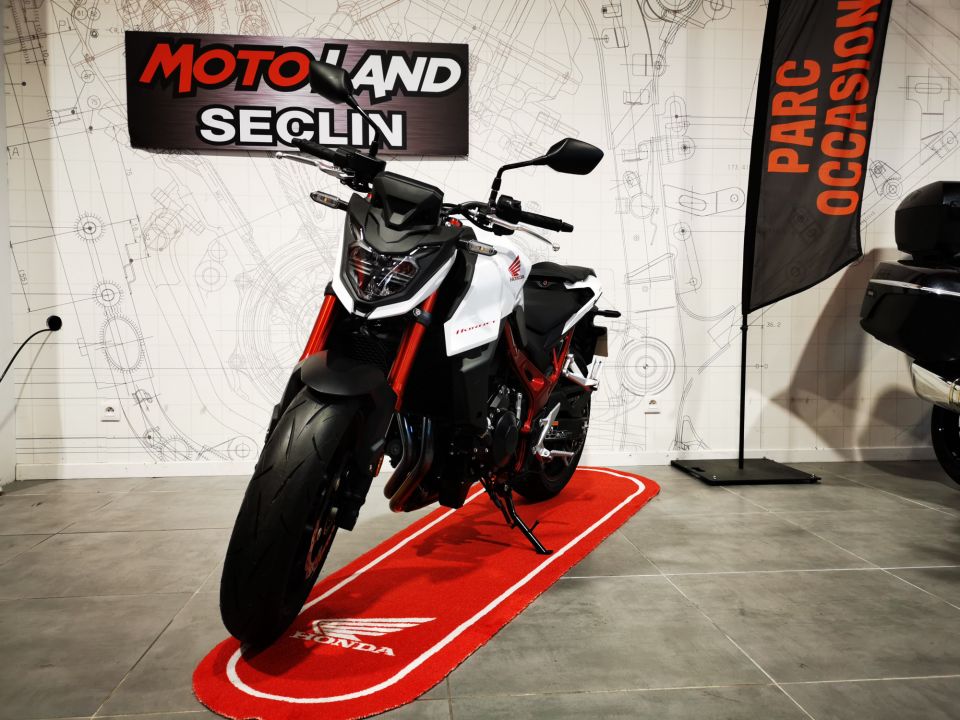 HONDA CB 750 HORNET 4