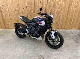 TRIUMPH TRIDENT 660 - 2024