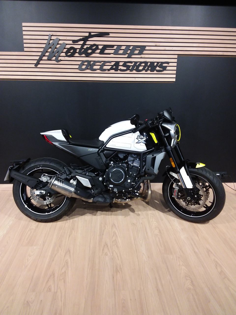 CF MOTO 700 CLX SPORT 4