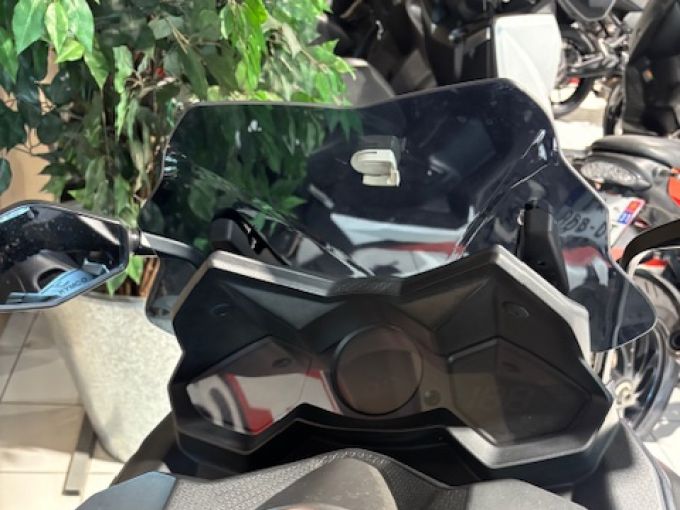 KYMCO AK 550 4