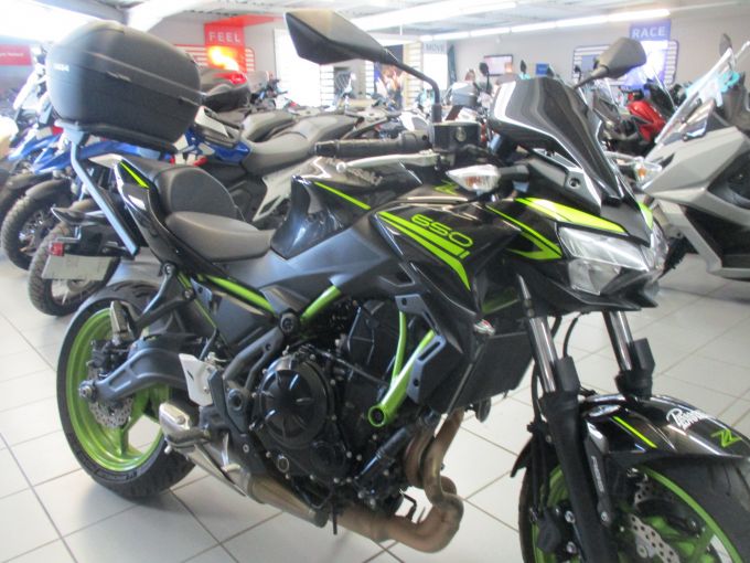 KAWASAKI Z 650 (47.5CV) 4