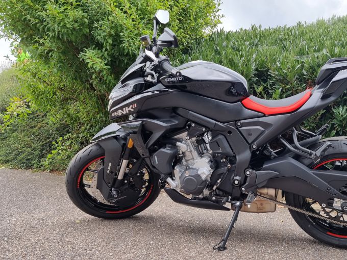 CF MOTO 675 NK 4