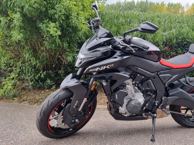 CF MOTO 675 NK 4