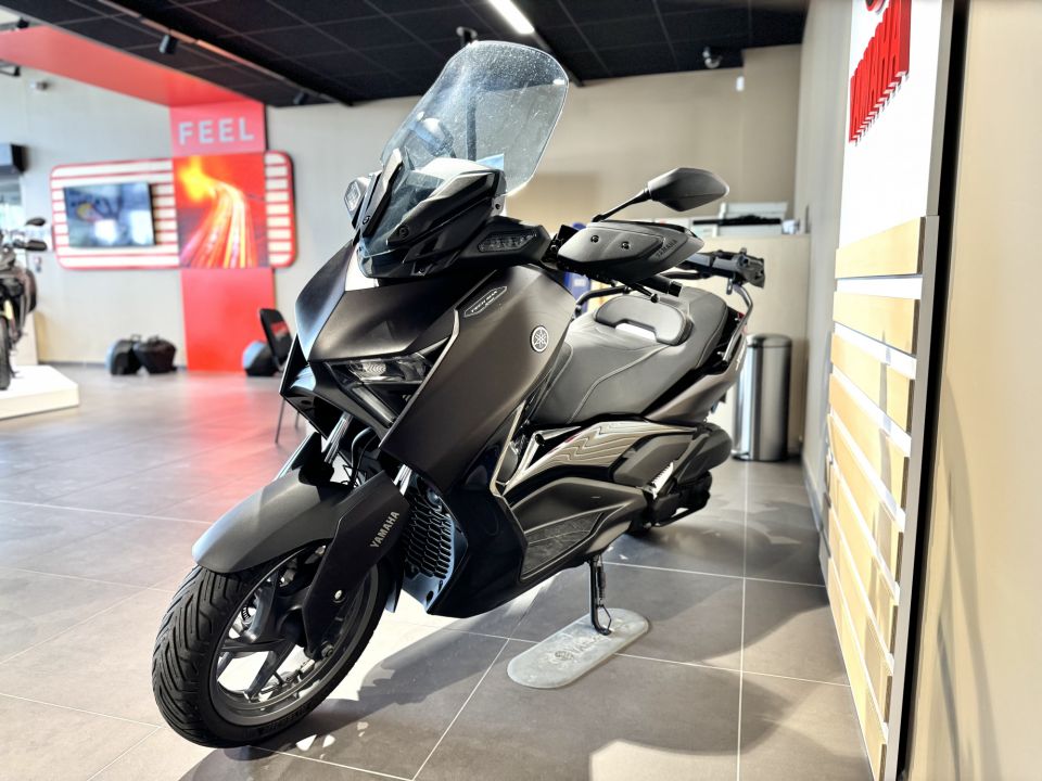 YAMAHA XMAX 125 TECH MAX 4