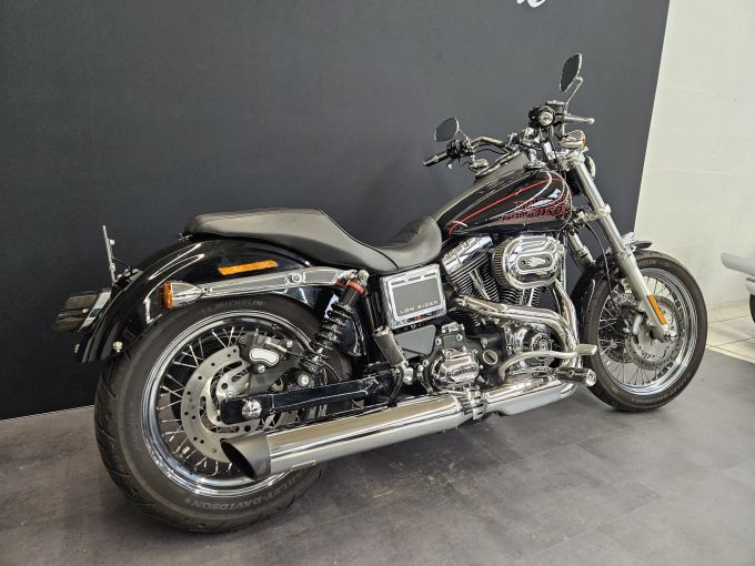 HARLEY-DAVIDSON DYNA LOW RIDER 1690 4