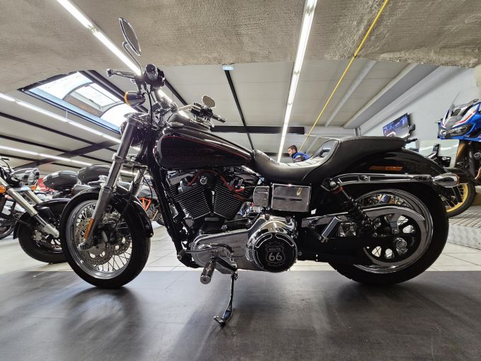 HARLEY-DAVIDSON DYNA LOW RIDER 1690 4