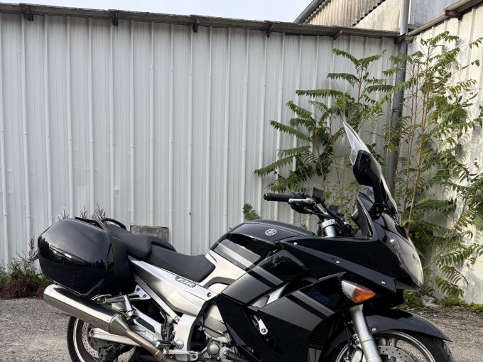 YAMAHA FJR 1300A 4