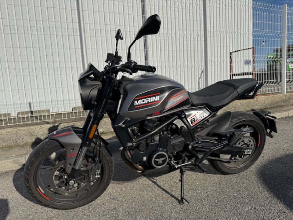 MOTO MORINI SEIEMMEZZO STR 650 4