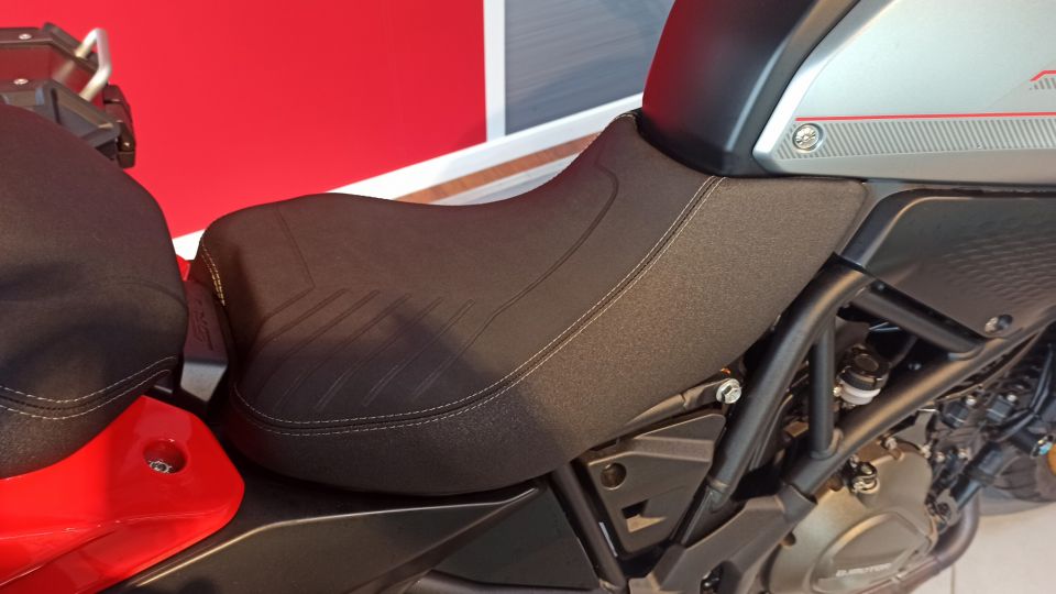 QJ MOTOR SRT 700 X TOURING 4