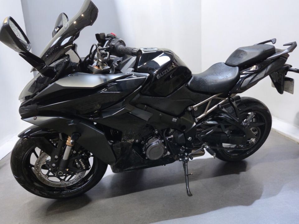 SUZUKI GSX-S 1000 GT 4