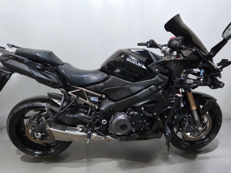 SUZUKI GSX-S 1000 GT 4