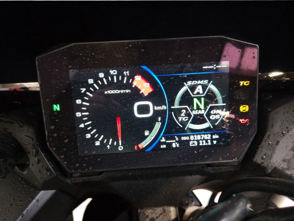 SUZUKI GSX-S 1000 GT 4